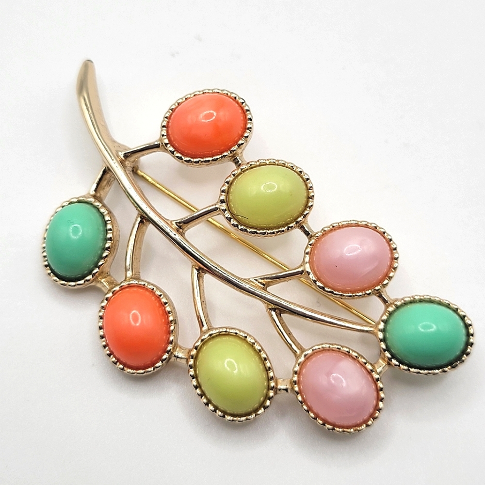 VTG Sarah Coventry "Candy Land" Brooch | Gold Tone & Pastel Cabochons | SIGNED